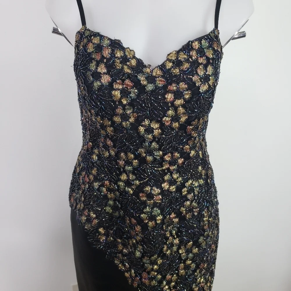Menekshe black silk gown beaded appliqué formal - Picture 4 of 11